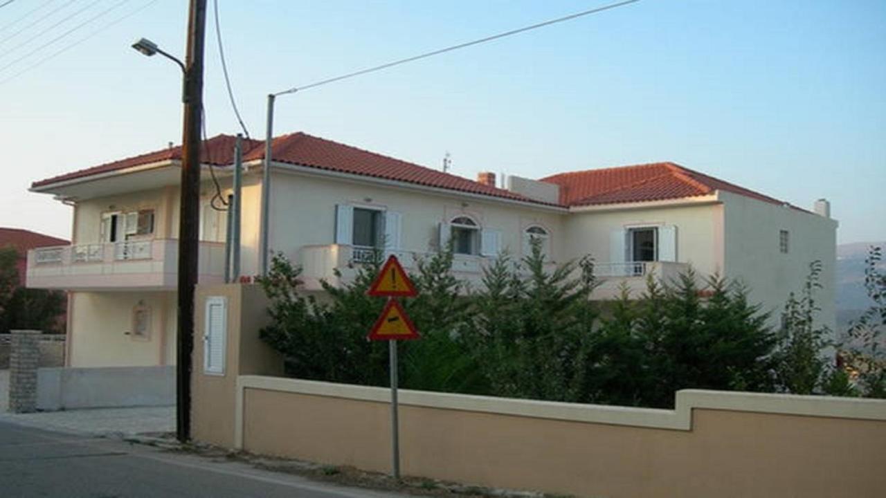 דירות Khelmáta Theasis House מראה חיצוני תמונה